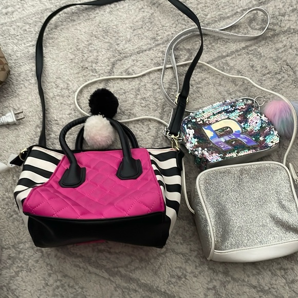 Mine bags , Betsy jonhvson,Justice and city stoats - Picture 1 of 10
